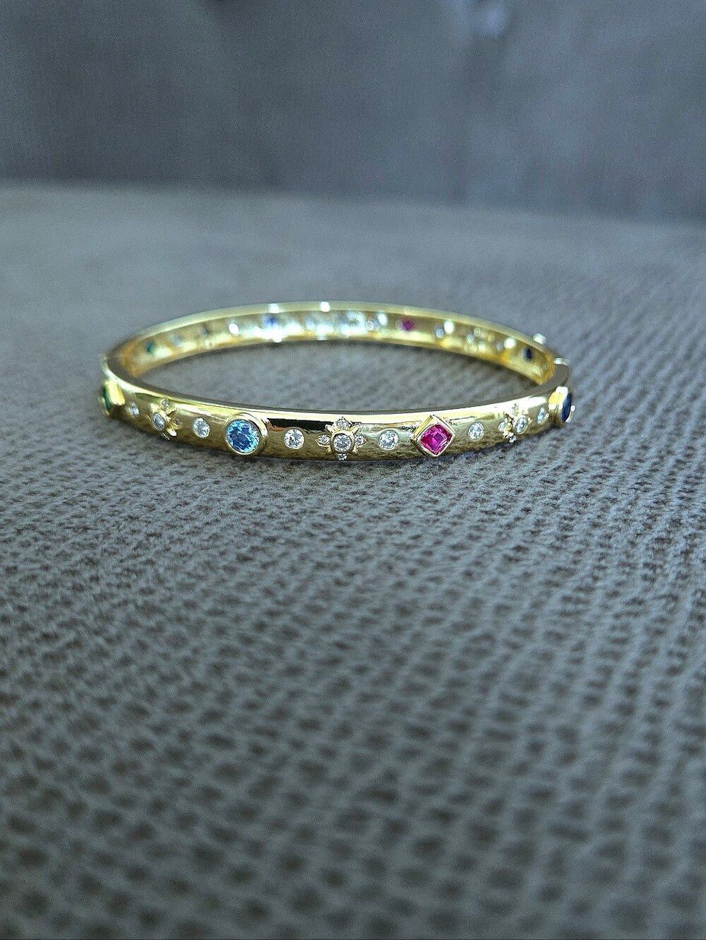 Zeyzey Thin Gold💛 Hinged Bracelet with Cubic Zirconias💎 - NWT - Picture 16 of 16
